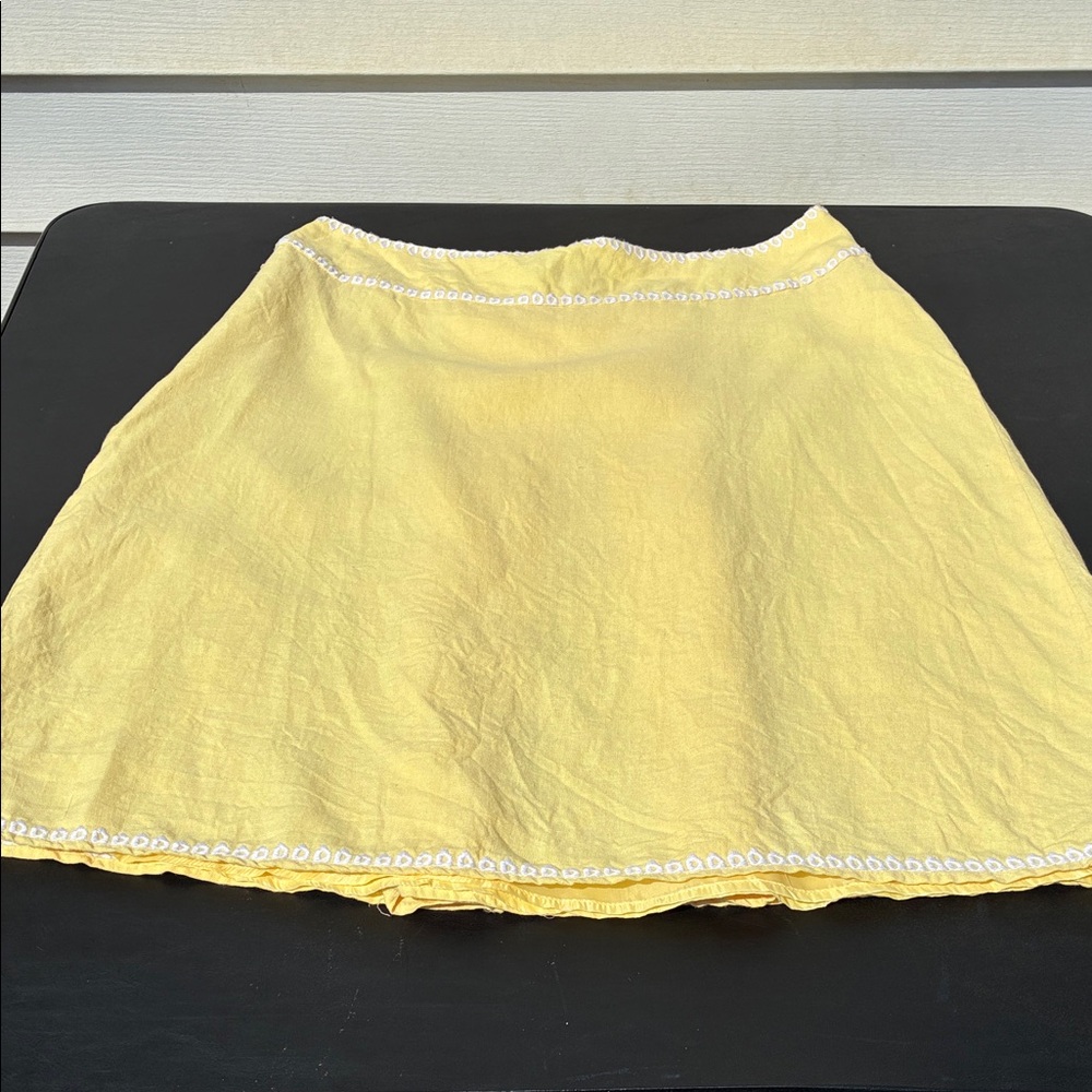 SilkLand Yellow A-Line Skirt with White Embroidery Button/Zip - Picture 2 of 10